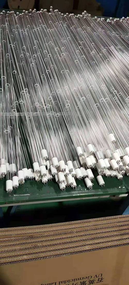 紫外线消毒车细菌病毒丧失自我复制的能力,从而达到杀菌消毒的目的